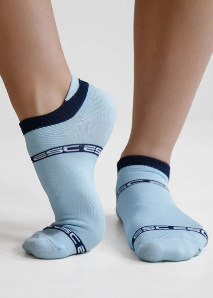Короткие спортивные носки с язычком над пяткой SOC-04.0