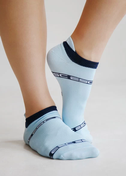Короткие спортивные носки с язычком над пяткой SOC-04.0