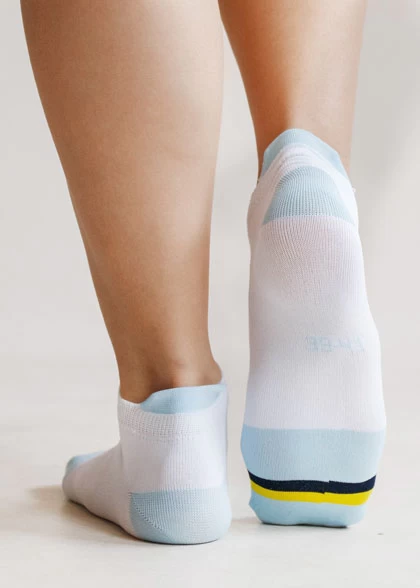 Короткие спортивные носки с язычком над пяткой SOC-02.0