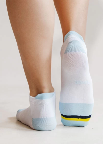 Короткие спортивные носки с язычком над пяткой SOC-02.0