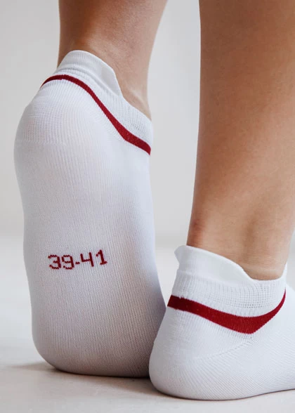 Короткие спортивные носки с язычком над пяткой SOC-01.0